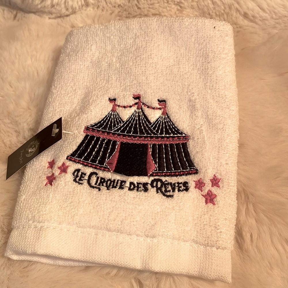 Fairyloot Exclusive ‘Night Circus’ Face Towel